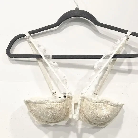 NEW Victoria’s Secret Ruffle Lace very Sexy Balconet Bra Ivory Crochet 32C - Picture 2 of 7
